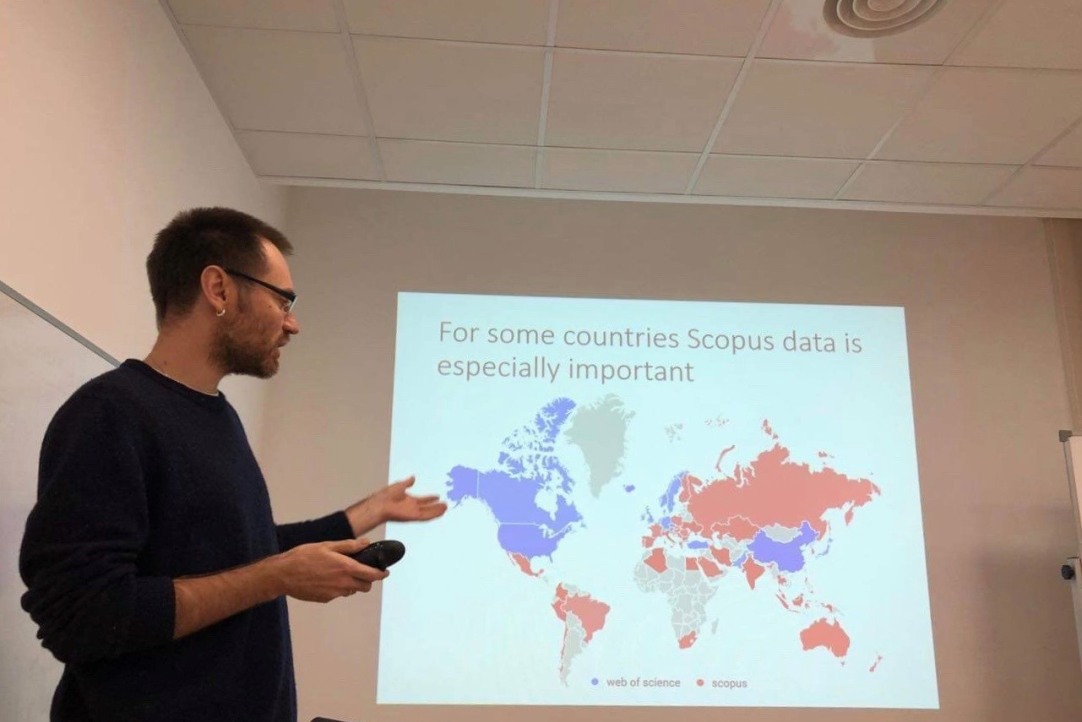 Illustration for news: CInSt research seminar "Funding acknowledgments in the Web of Science and Scopus databases as an object of science studies: the case of Russia"